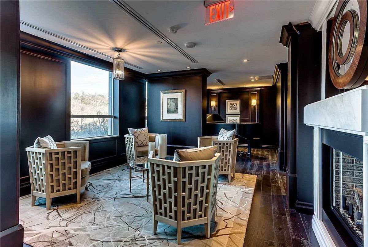 103-30 Old Mill Road 103-30 Old Mill Road Toronto W08