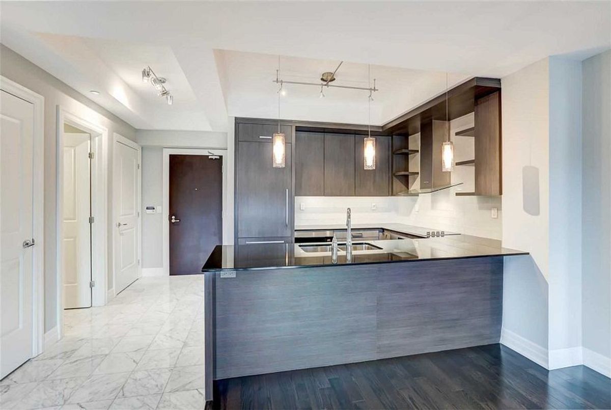 103-30 Old Mill Road 103-30 Old Mill Road Toronto W08