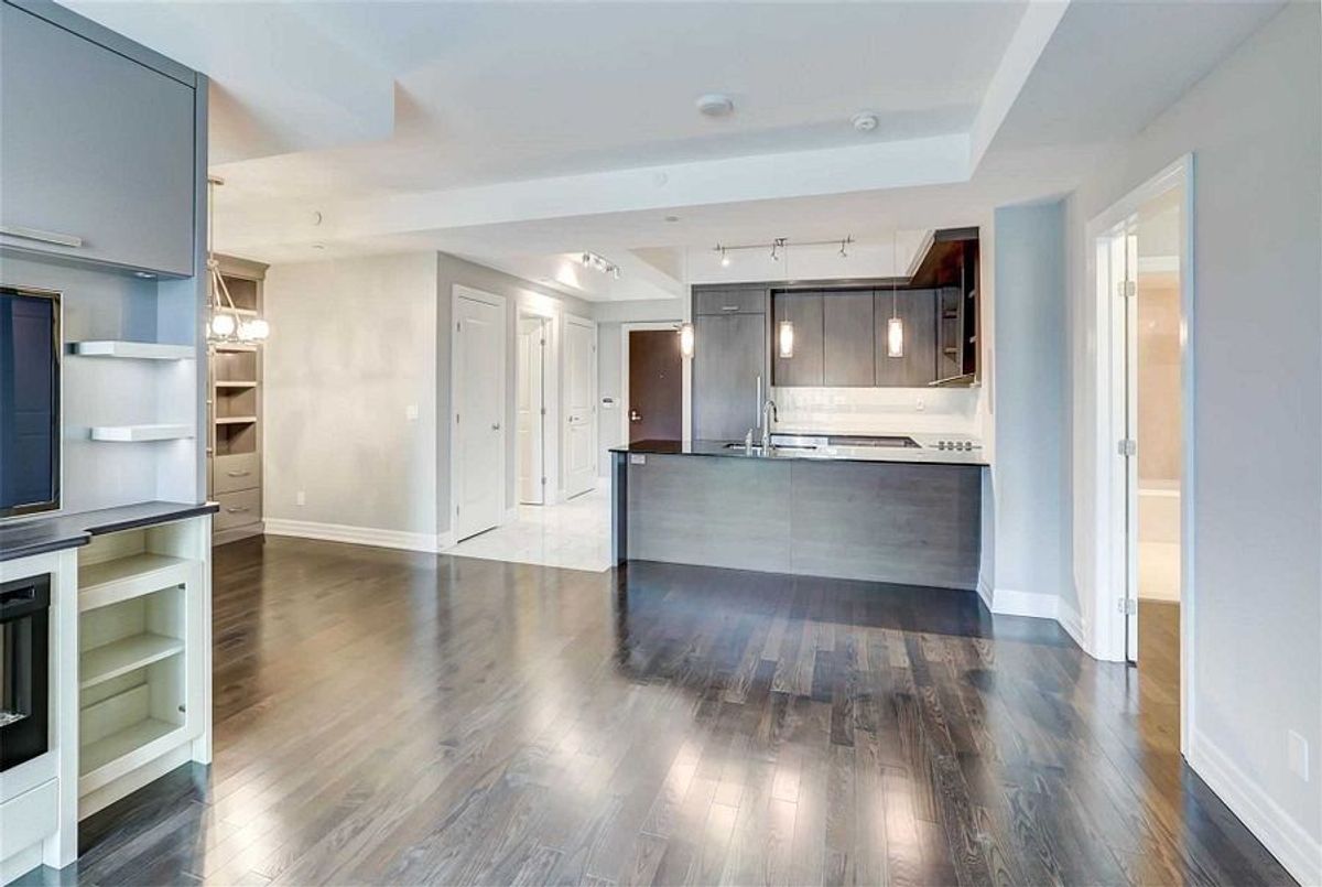 103-30 Old Mill Road 103-30 Old Mill Road Toronto W08