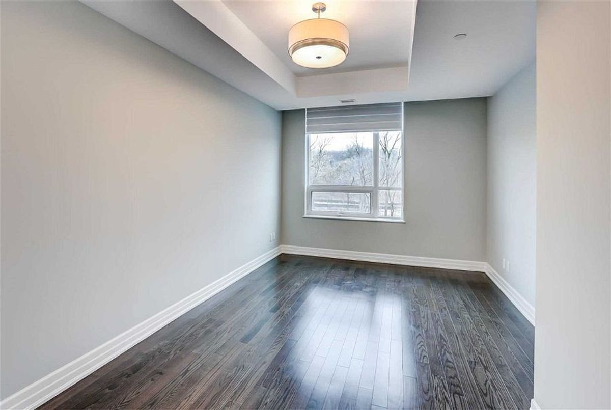 103-30 Old Mill Road 103-30 Old Mill Road Toronto W08