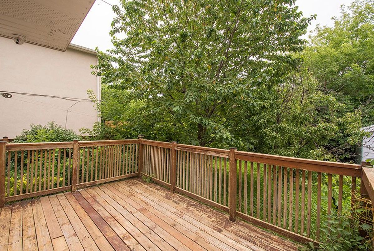 29 Roseland Drive 29 Roseland Drive Toronto W06