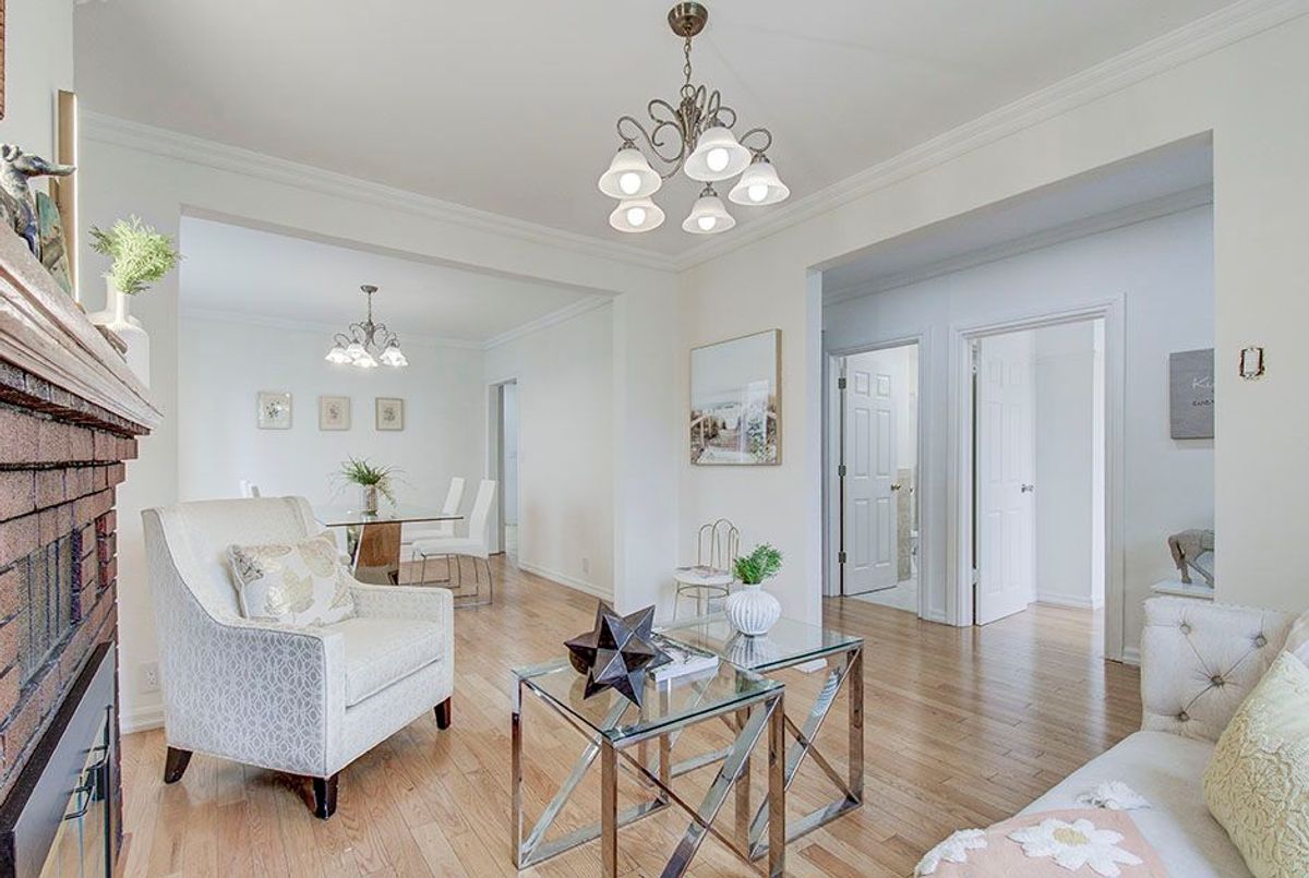 29 Roseland Drive 29 Roseland Drive Toronto W06