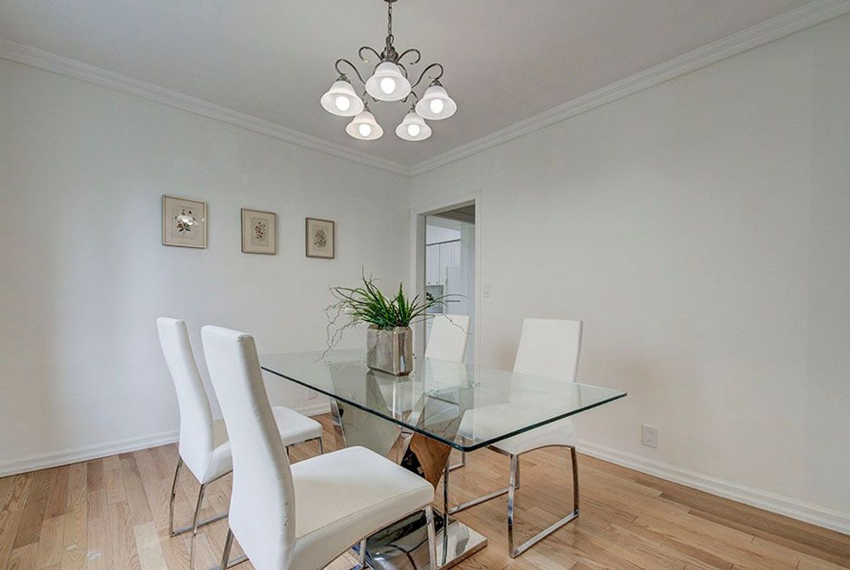 29 Roseland Drive 29 Roseland Drive Toronto W06