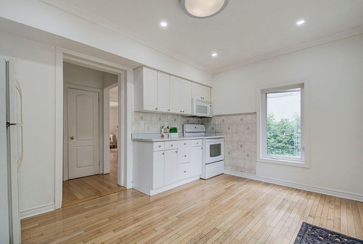 29 Roseland Drive 29 Roseland Drive Toronto W06