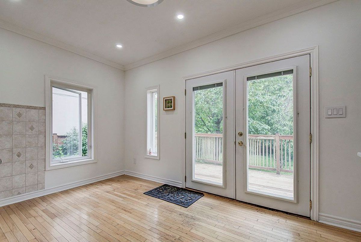 29 Roseland Drive 29 Roseland Drive Toronto W06