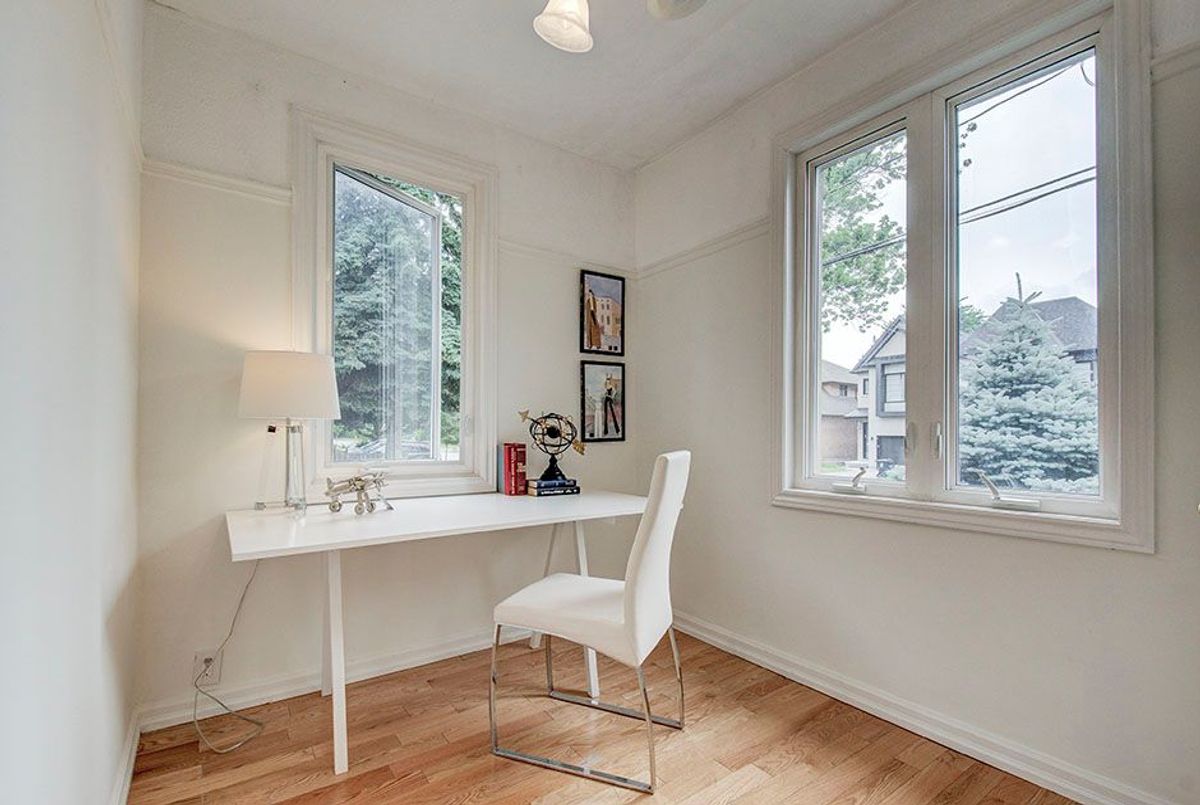 29 Roseland Drive 29 Roseland Drive Toronto W06