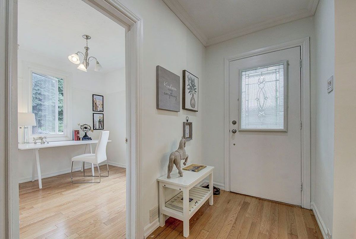 29 Roseland Drive 29 Roseland Drive Toronto W06