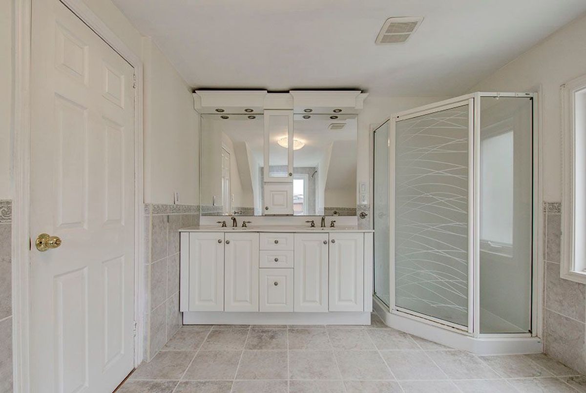 29 Roseland Drive 29 Roseland Drive Toronto W06