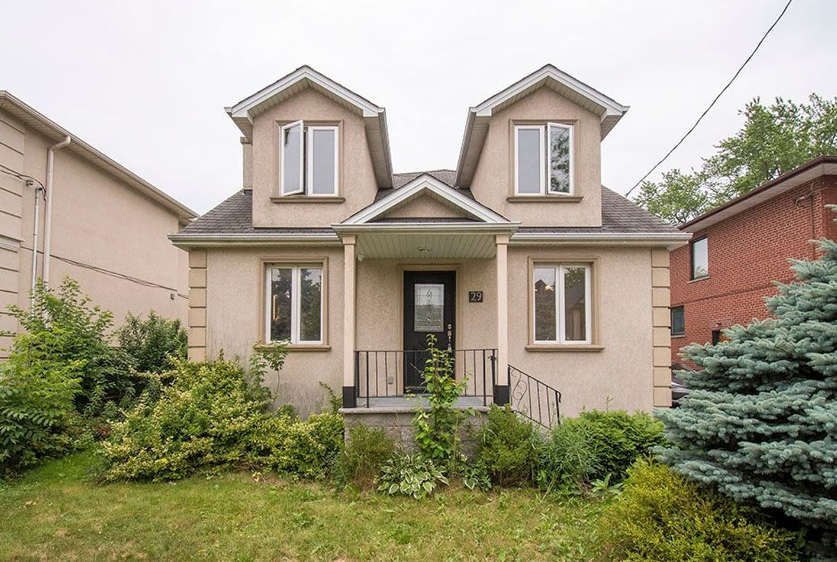 29 Roseland Drive 29 Roseland Drive Toronto W06