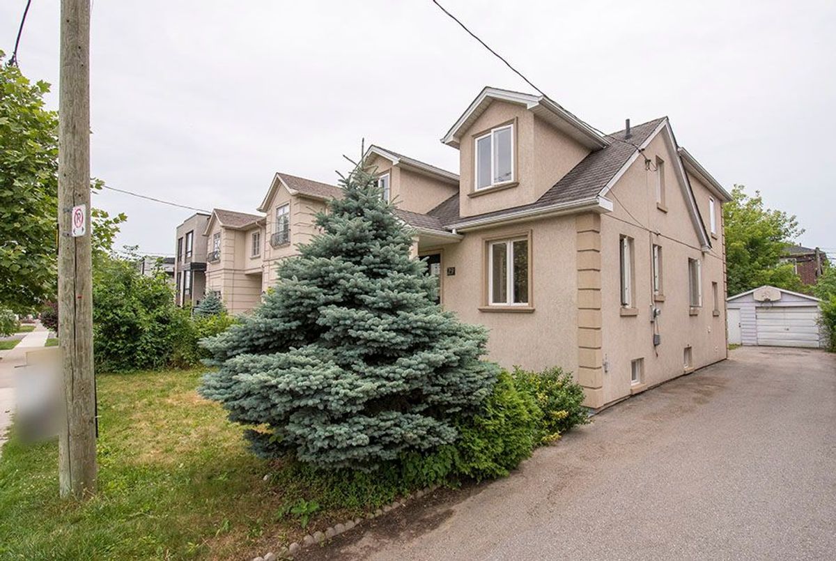 29 Roseland Drive 29 Roseland Drive Toronto W06