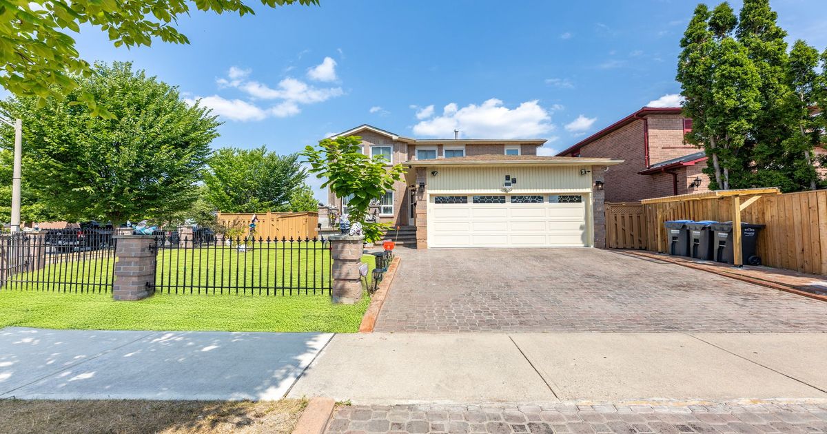 55 Atkins Circle Brampton