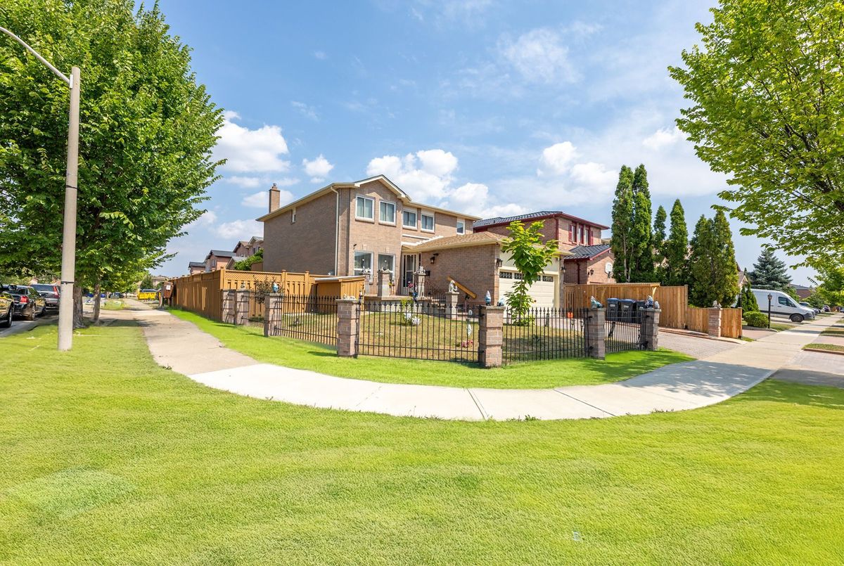 55 Atkins Circle 55 Atkins Circle Brampton