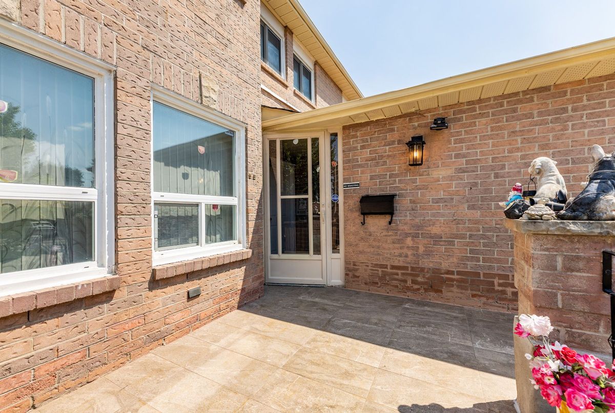 55 Atkins Circle 55 Atkins Circle Brampton