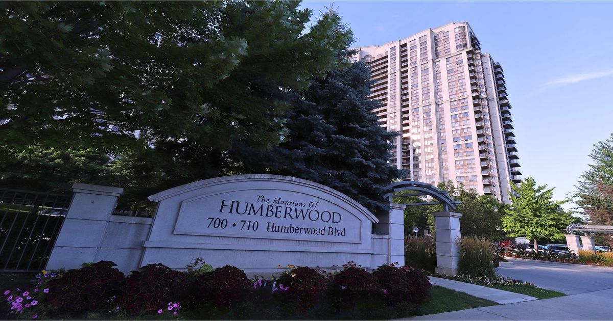 727-700 Humberwood Boulevard Toronto W10