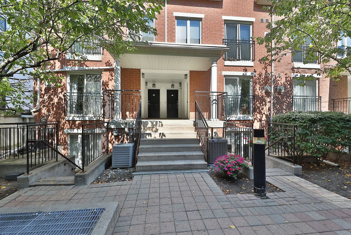 1005-18 Laidlaw Street 1005-18 Laidlaw Street Toronto W01