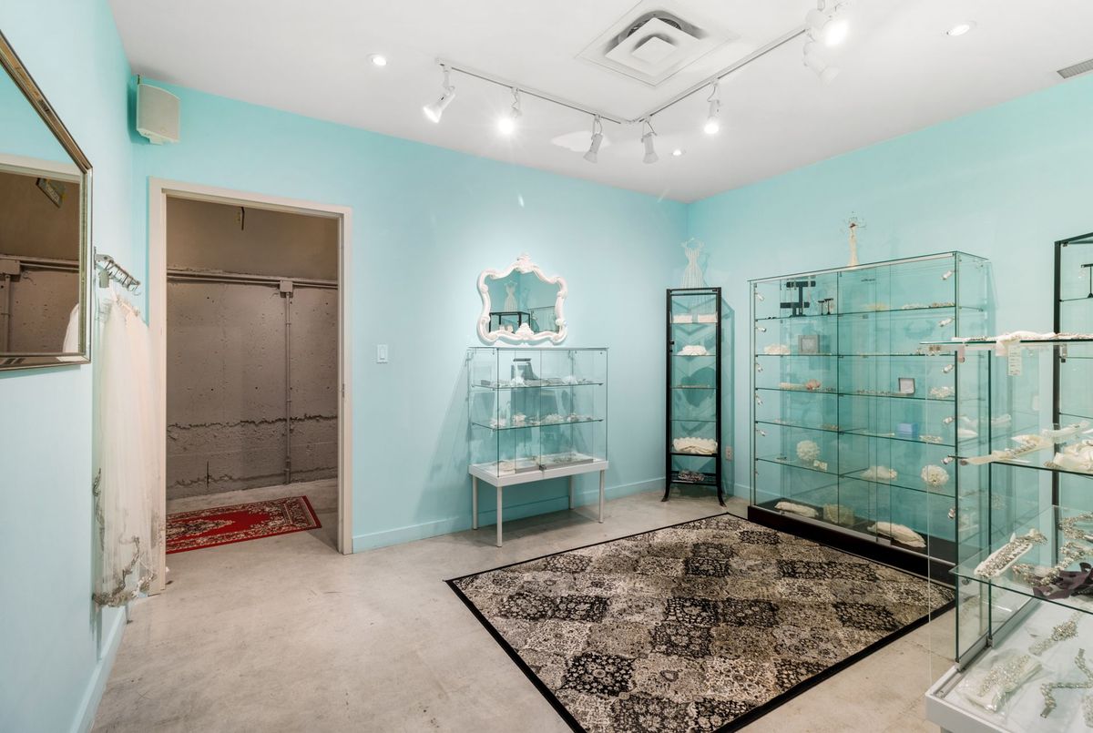 1610A Bloor Street W 1610A Bloor Street W Toronto W02