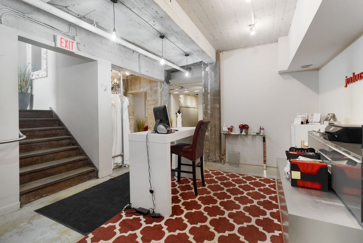 1610A Bloor Street W 1610A Bloor Street W Toronto W02