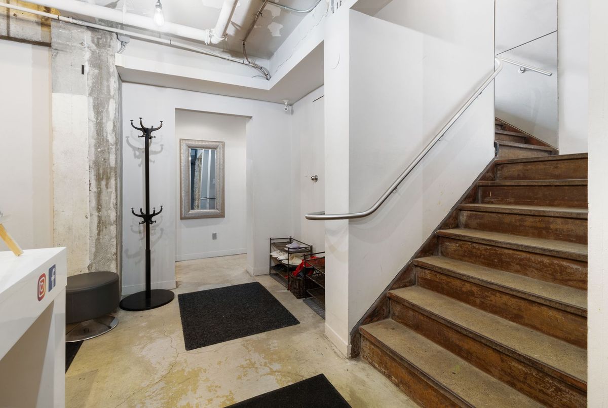 1610A Bloor Street W 1610A Bloor Street W Toronto W02