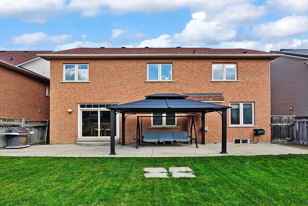 76 Cobblestone Court 76 Cobblestone Court Brampton