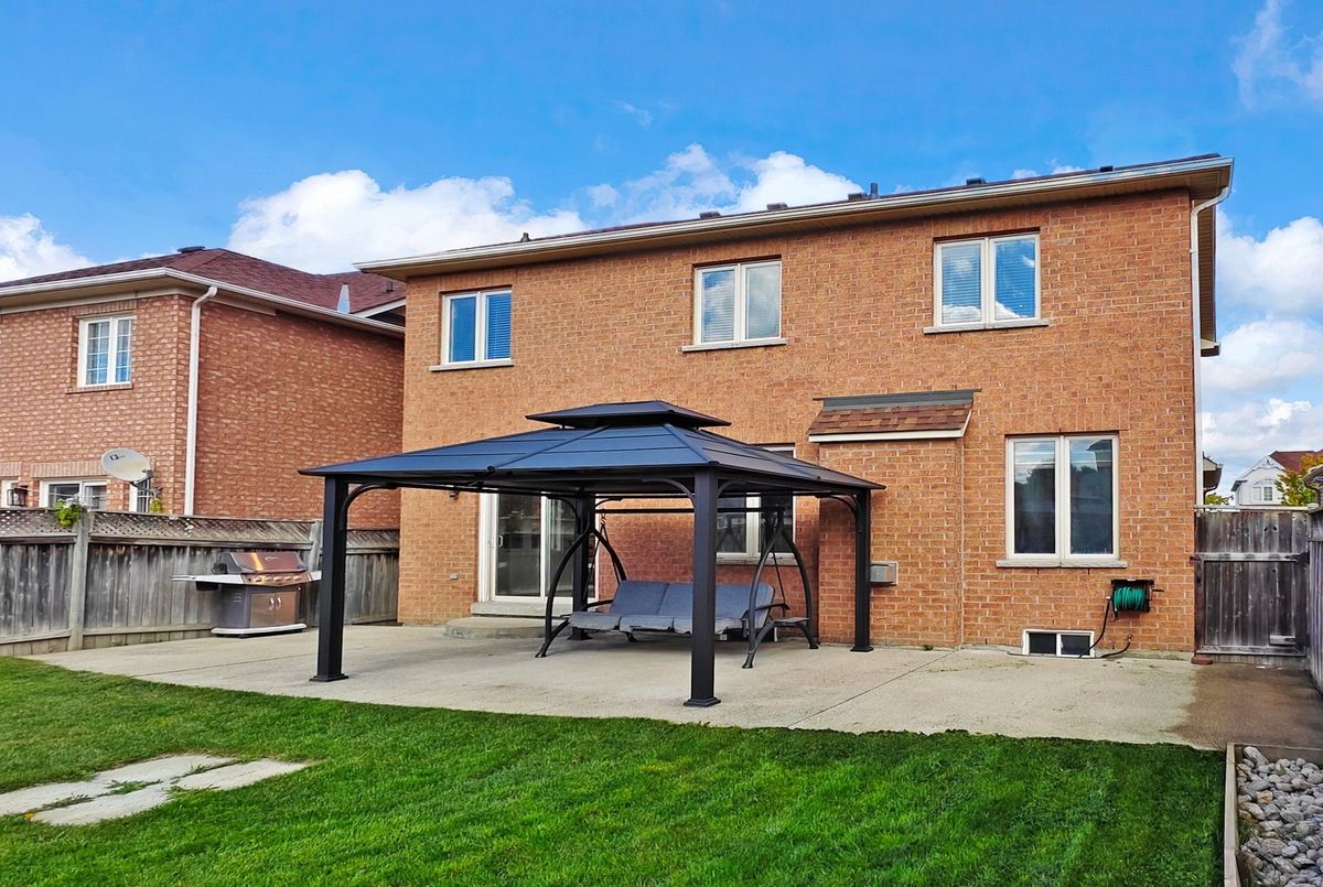 76 Cobblestone Court 76 Cobblestone Court Brampton