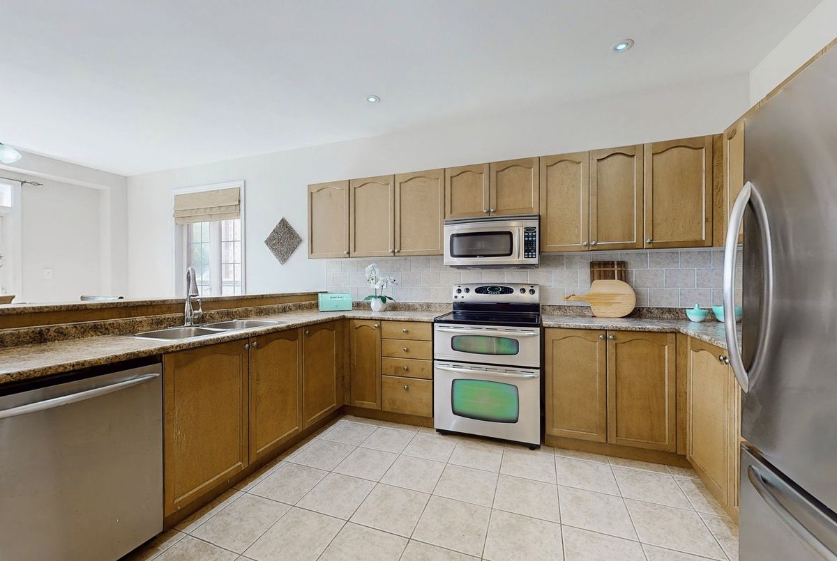 76 Cobblestone Court 76 Cobblestone Court Brampton