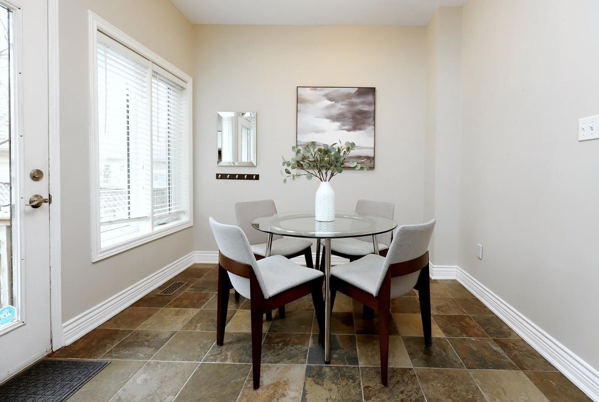 260 GLENASHTON Drive 260 GLENASHTON Drive Oakville