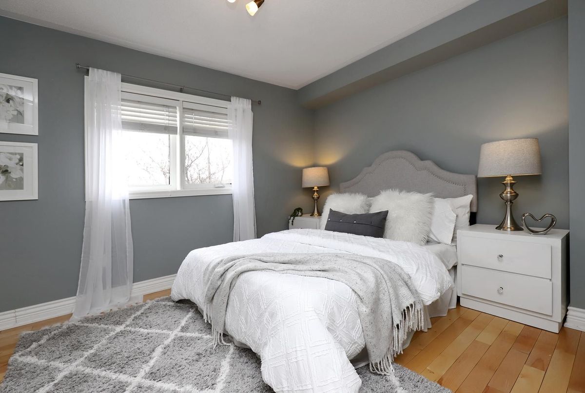 260 GLENASHTON Drive 260 GLENASHTON Drive Oakville
