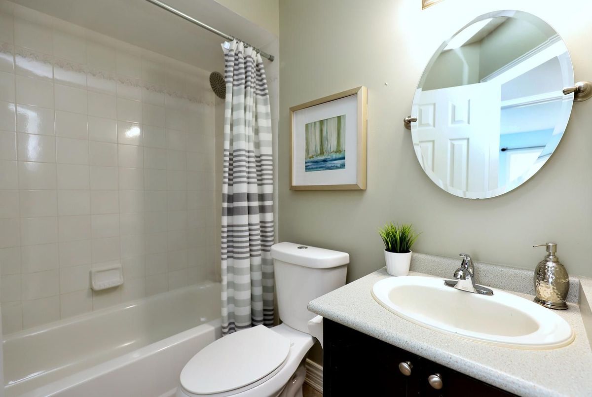260 GLENASHTON Drive 260 GLENASHTON Drive Oakville