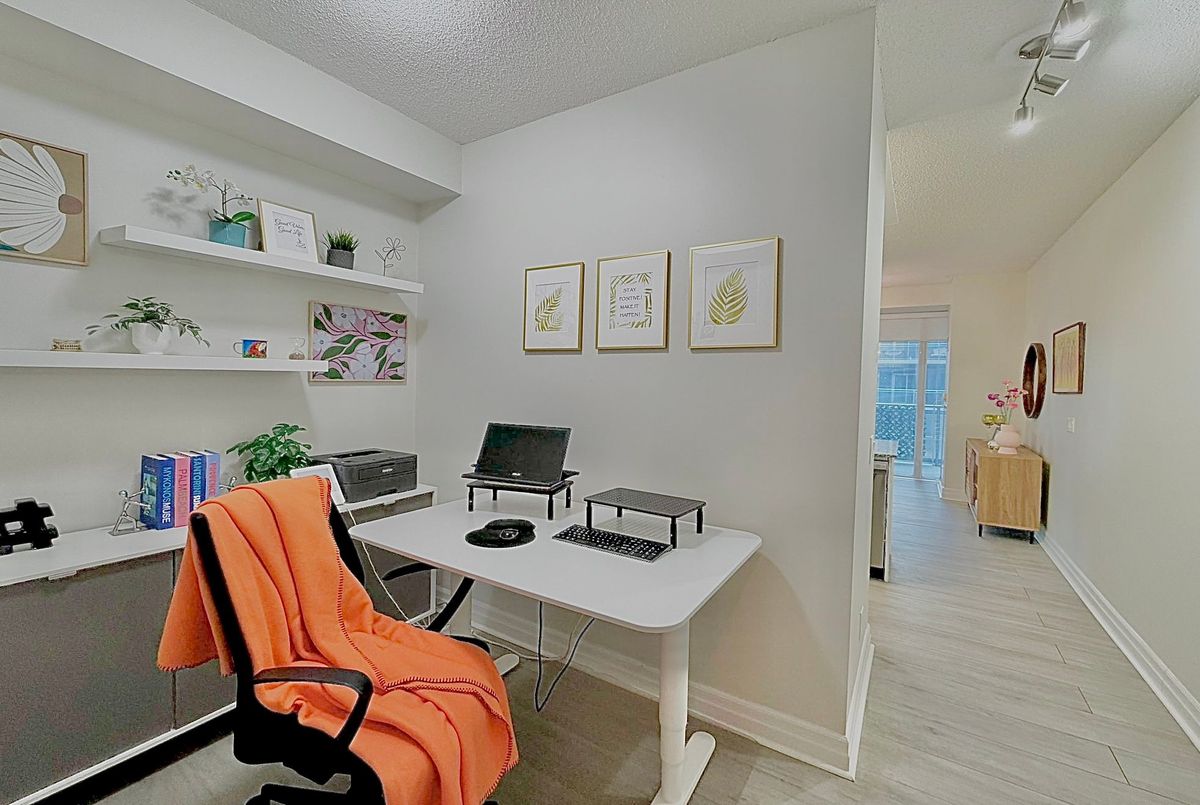 323-58 Marine Parade Drive 323-58 Marine Parade Drive Toronto W06
