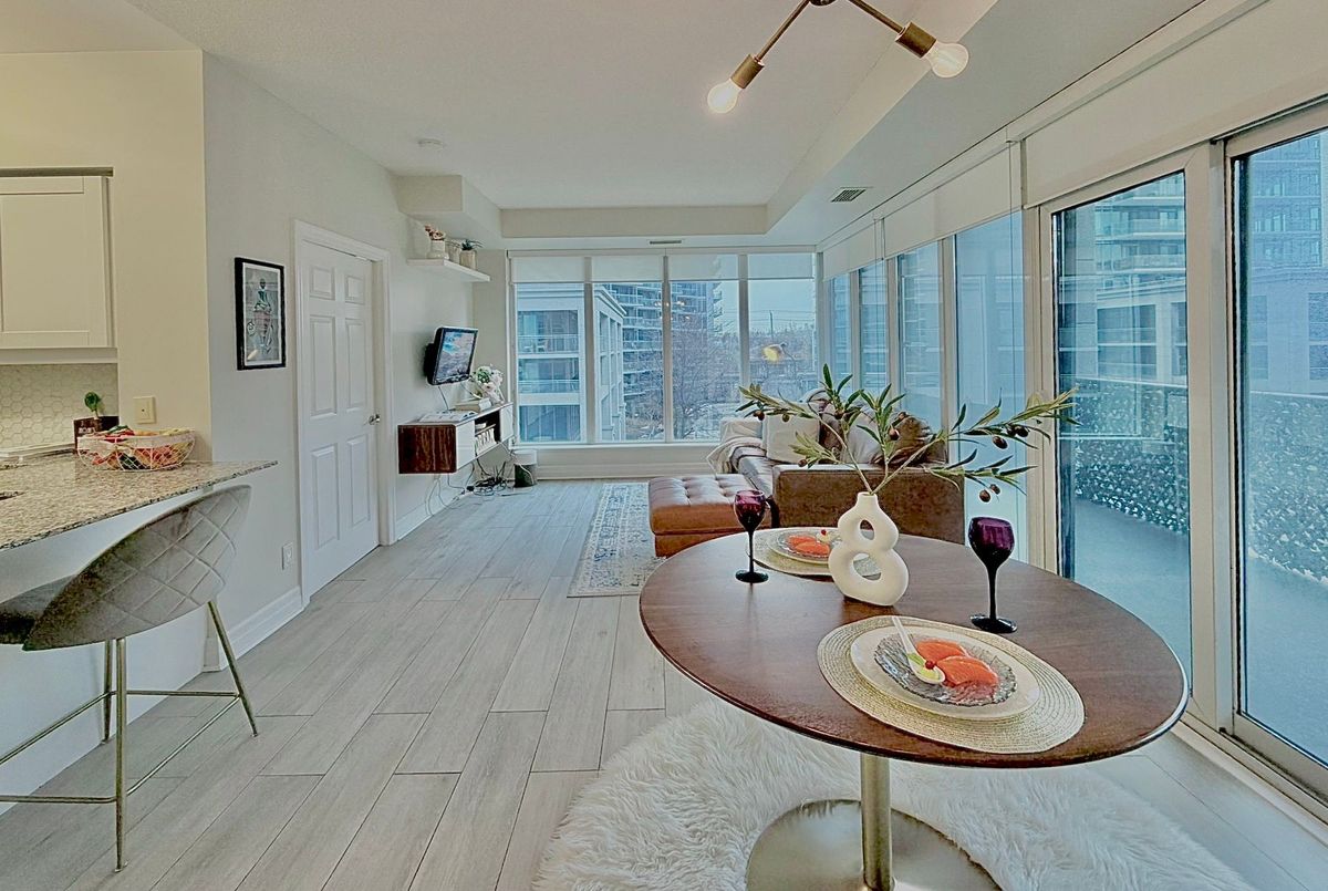 323-58 Marine Parade Drive 323-58 Marine Parade Drive Toronto W06