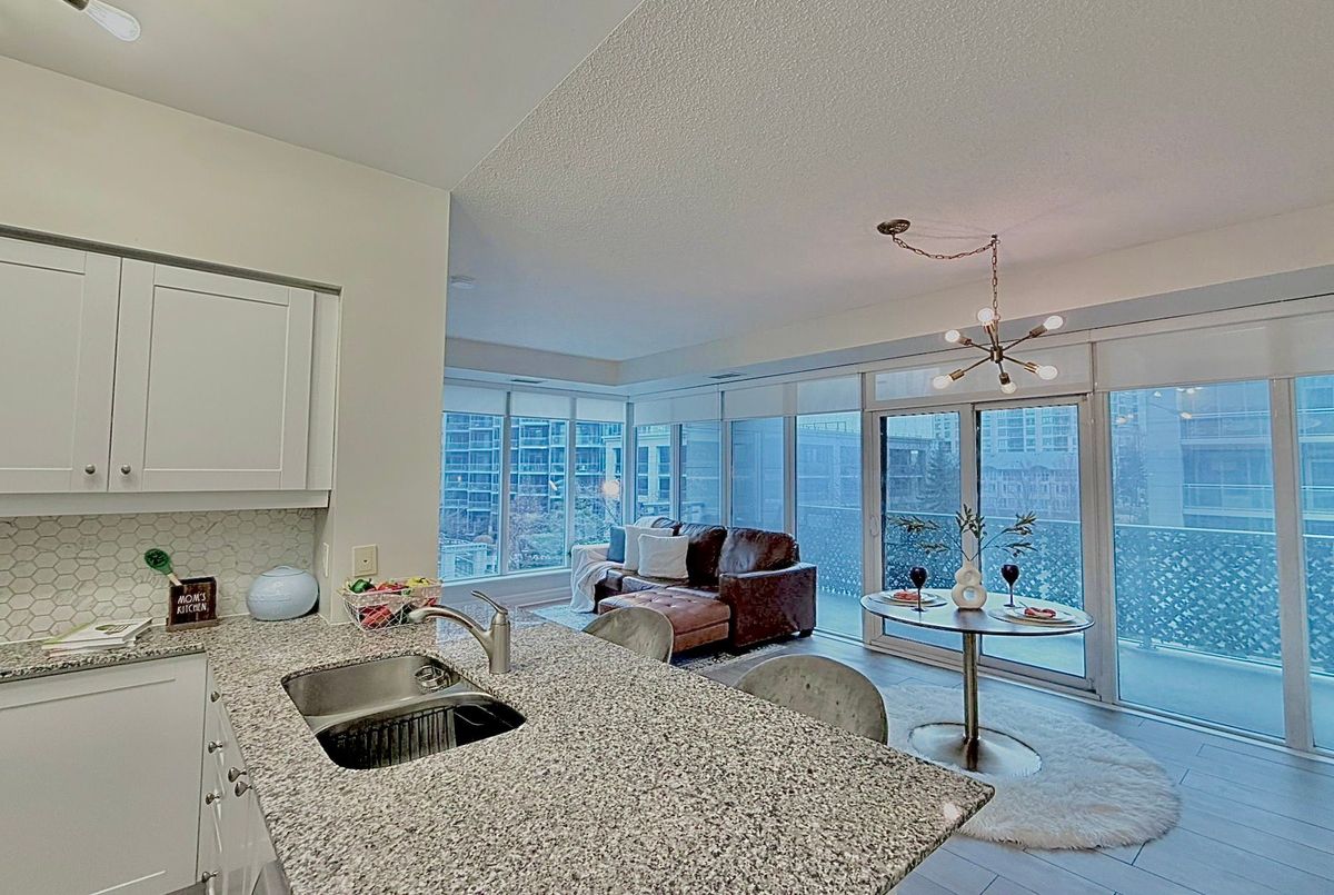 323-58 Marine Parade Drive 323-58 Marine Parade Drive Toronto W06