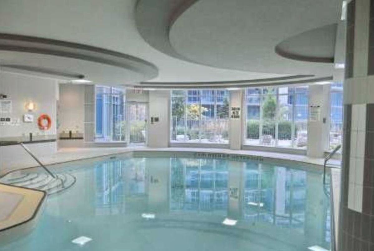 323-58 Marine Parade Drive 323-58 Marine Parade Drive Toronto W06