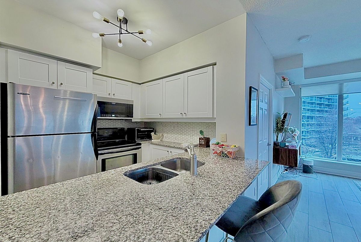 323-58 Marine Parade Drive 323-58 Marine Parade Drive Toronto W06