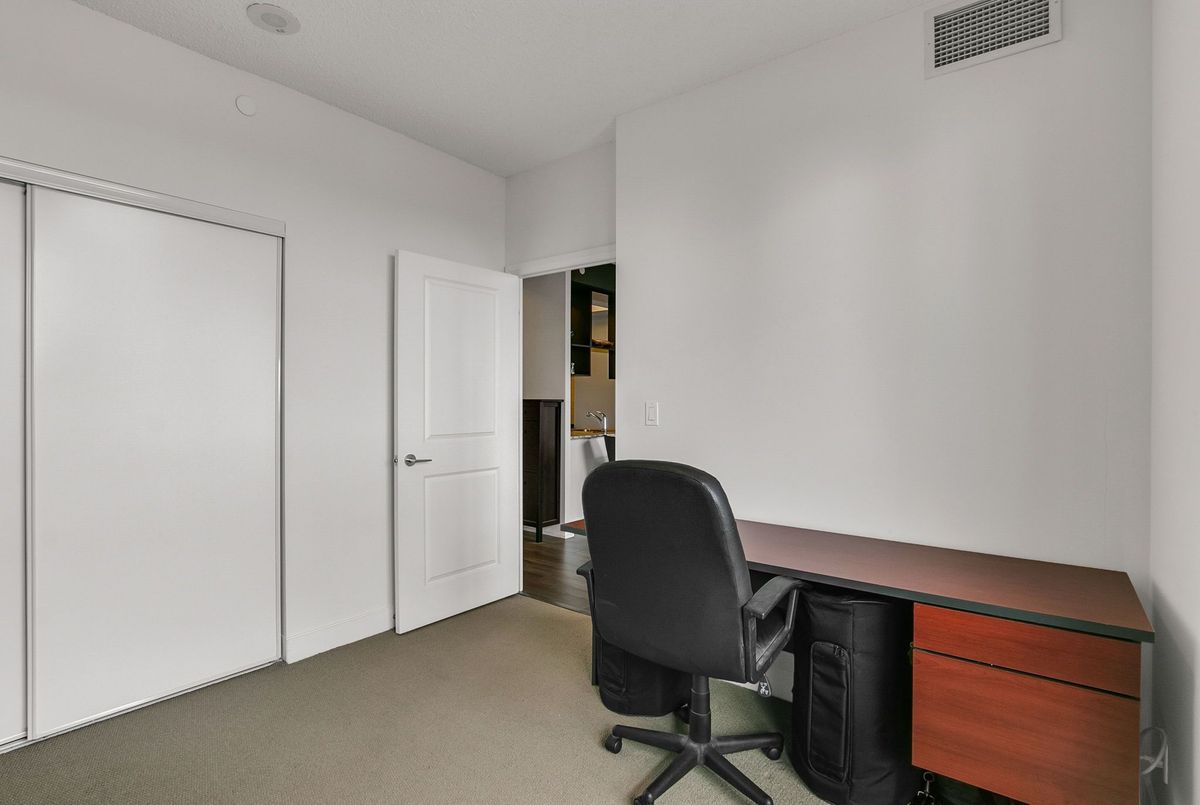 2625-2 Eva Road 2625-2 Eva Road Toronto W08
