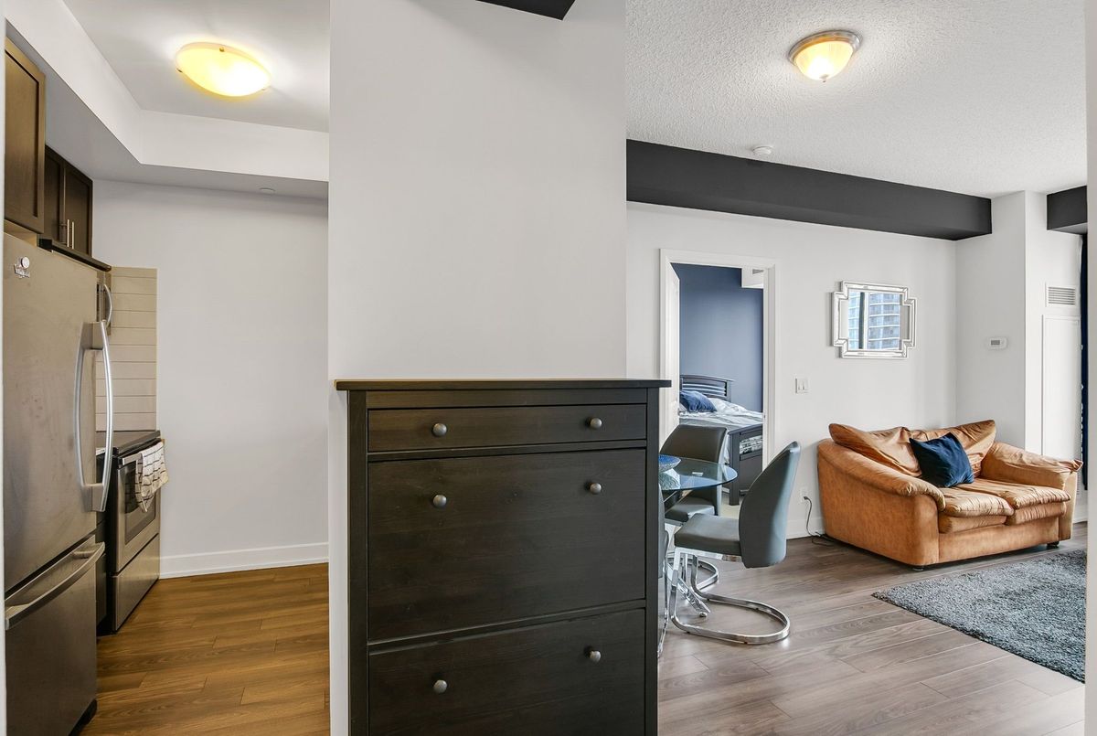 2625-2 Eva Road 2625-2 Eva Road Toronto W08