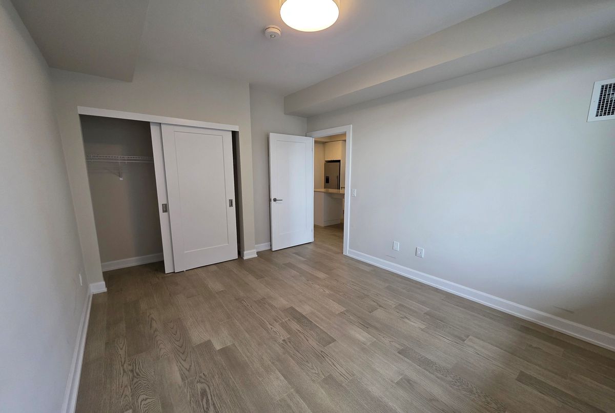 715-3220 William Coltson Avenue 715-3220 William Coltson Avenue Oakville