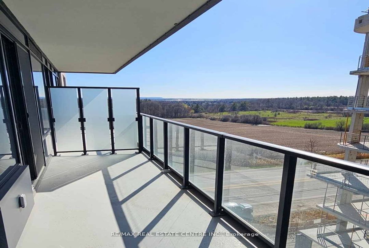 715-3220 William Coltson Avenue 715-3220 William Coltson Avenue Oakville