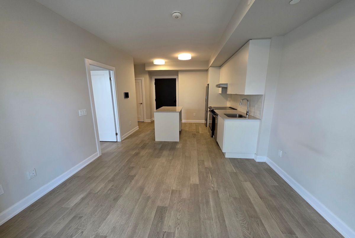 715-3220 William Coltson Avenue 715-3220 William Coltson Avenue Oakville