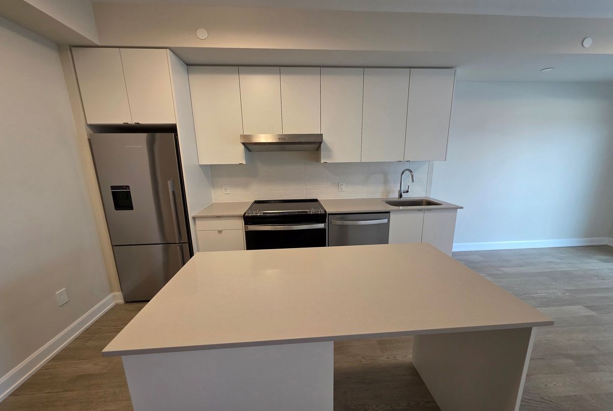 715-3220 William Coltson Avenue 715-3220 William Coltson Avenue Oakville