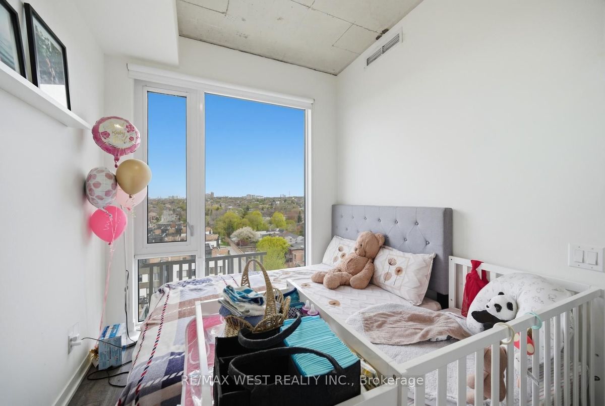 801-1808 St. Clair Avenue W 801-1808 St. Clair Avenue W Toronto W02