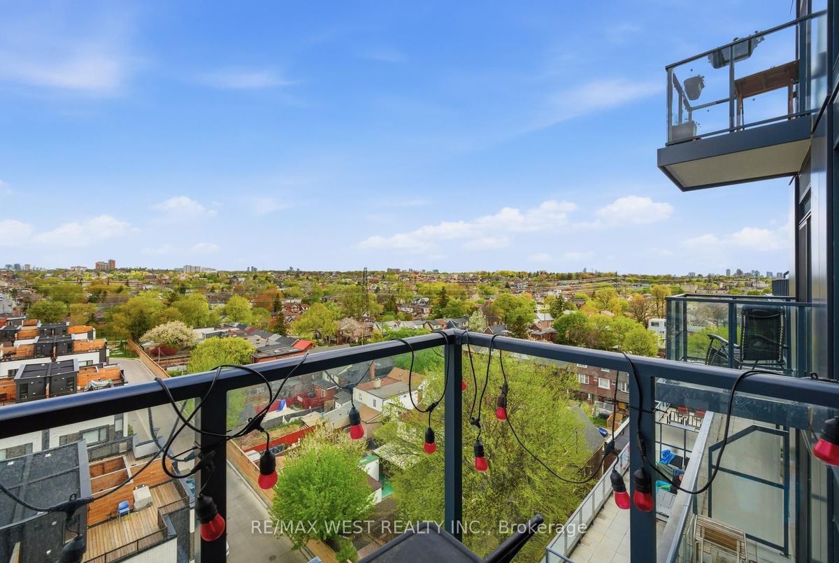 801-1808 St. Clair Avenue W 801-1808 St. Clair Avenue W Toronto W02