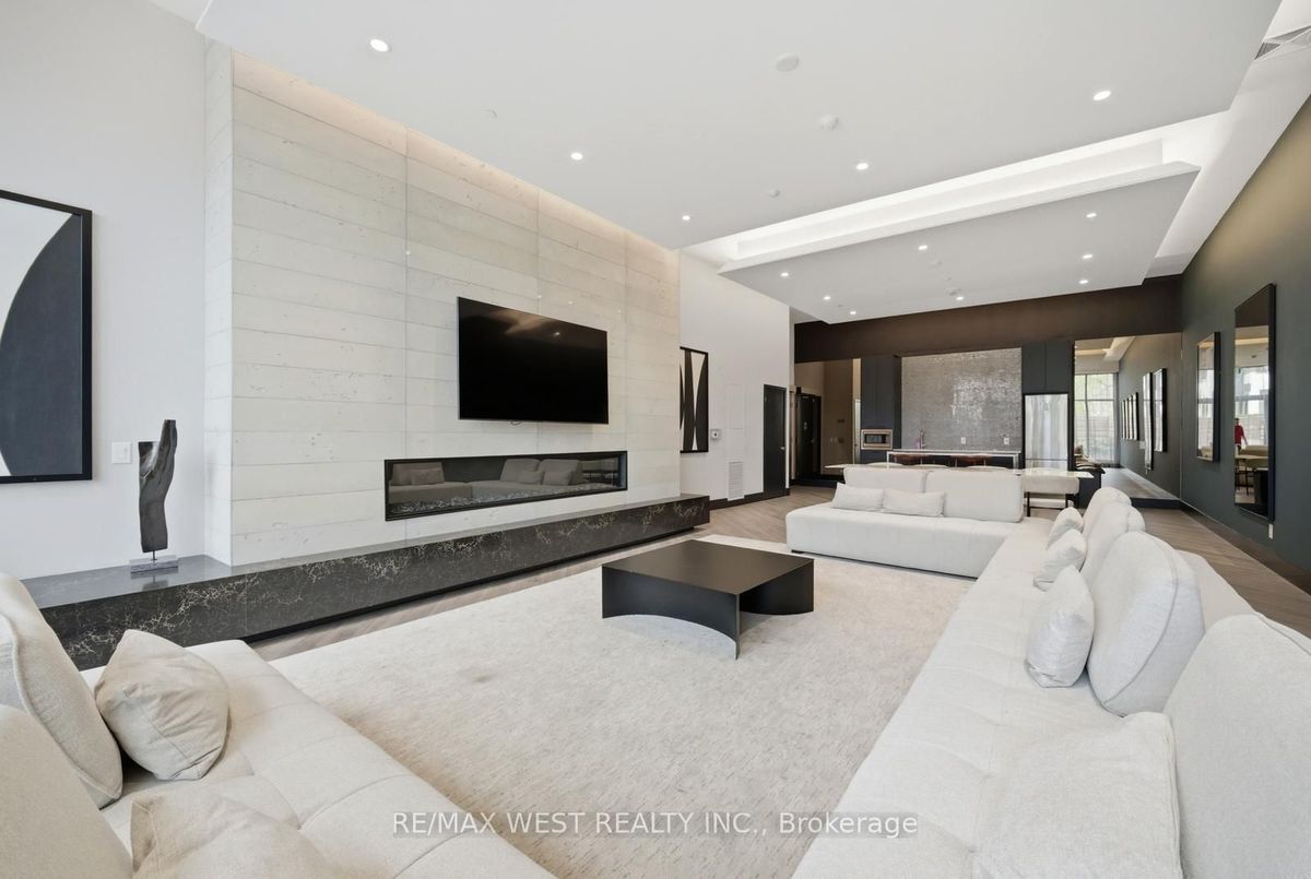 801-1808 St. Clair Avenue W 801-1808 St. Clair Avenue W Toronto W02