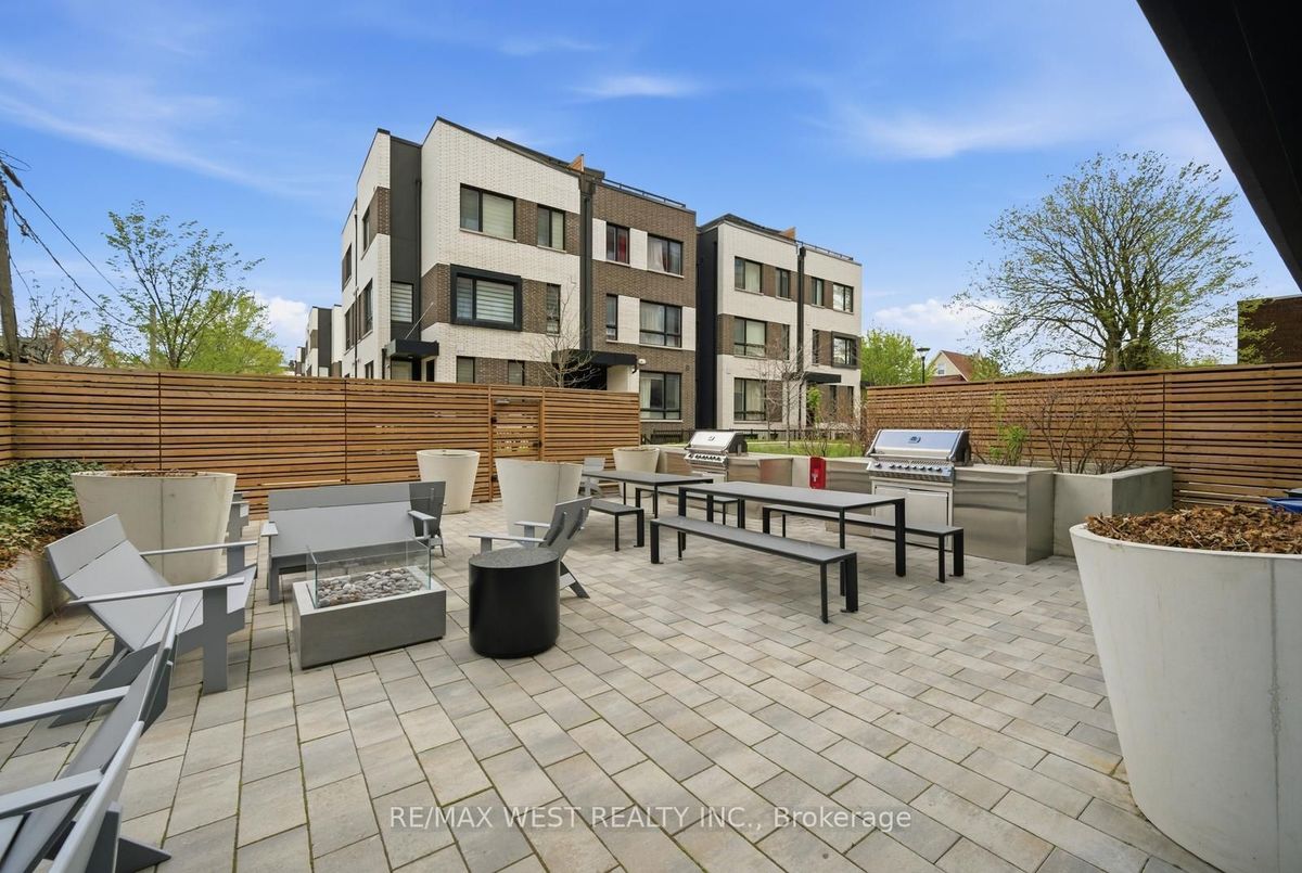 801-1808 St. Clair Avenue W 801-1808 St. Clair Avenue W Toronto W02