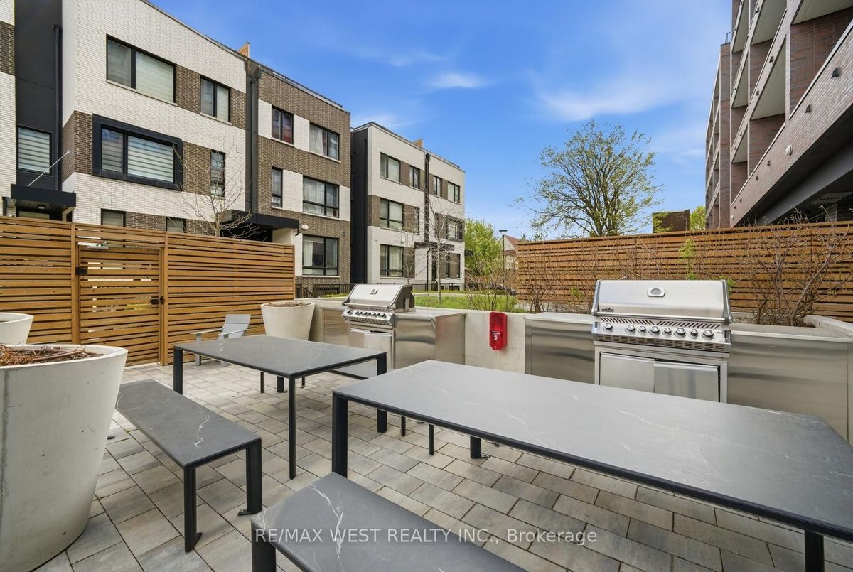 801-1808 St. Clair Avenue W 801-1808 St. Clair Avenue W Toronto W02