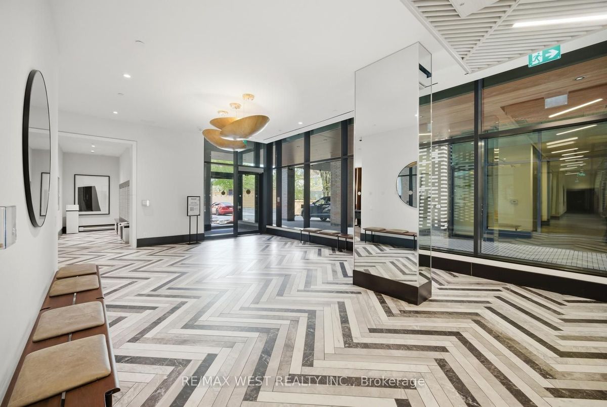 801-1808 St. Clair Avenue W 801-1808 St. Clair Avenue W Toronto W02