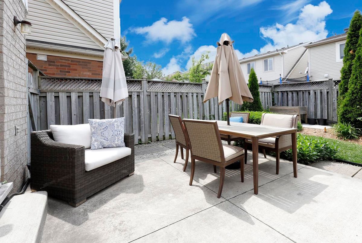 1521 Swann Crescent 1521 Swann Crescent Milton
