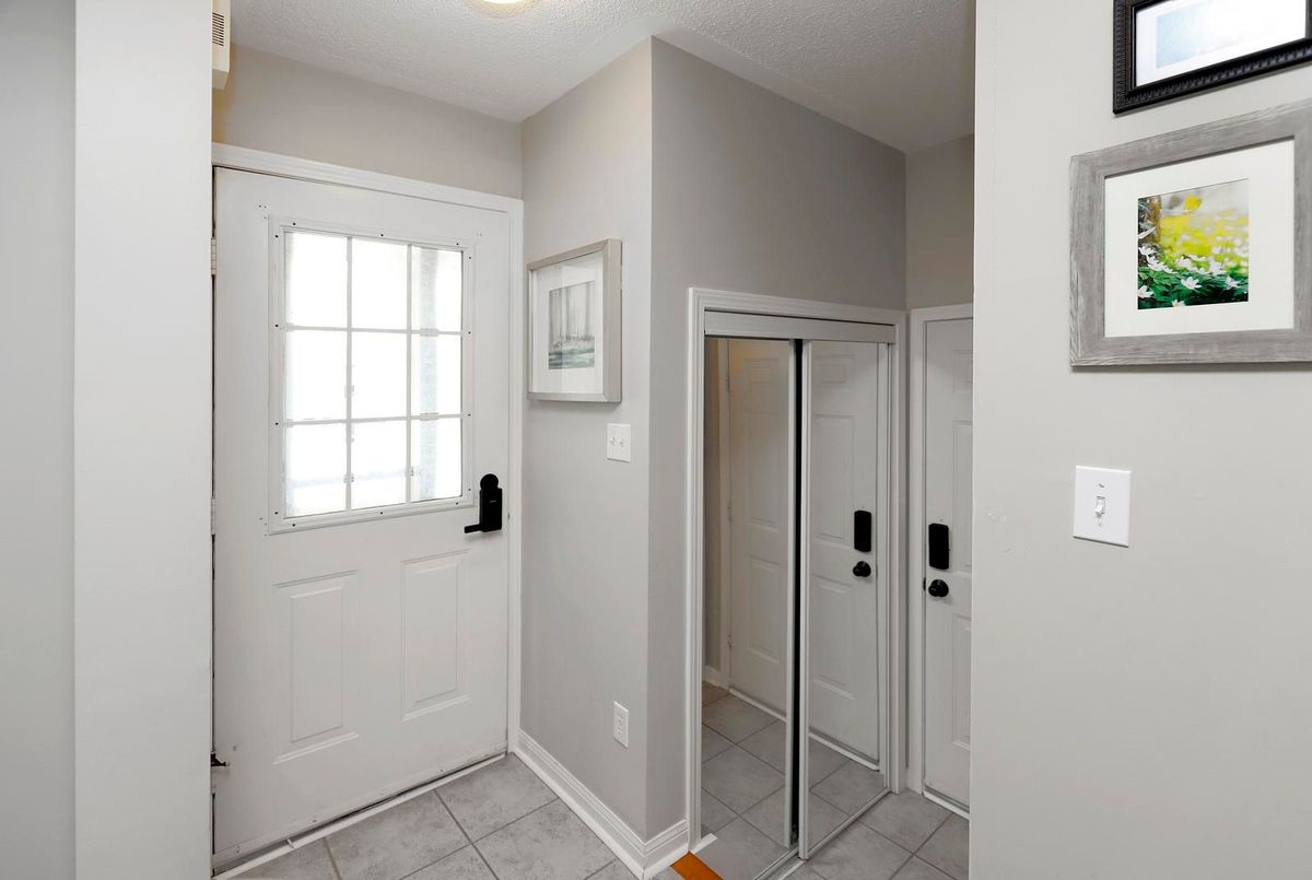 1521 Swann Crescent 1521 Swann Crescent Milton