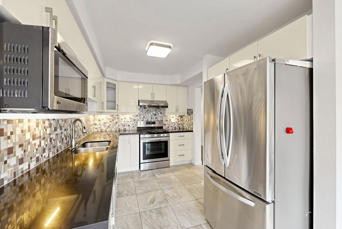 3077 Hawktail Crescent 3077 Hawktail Crescent Mississauga