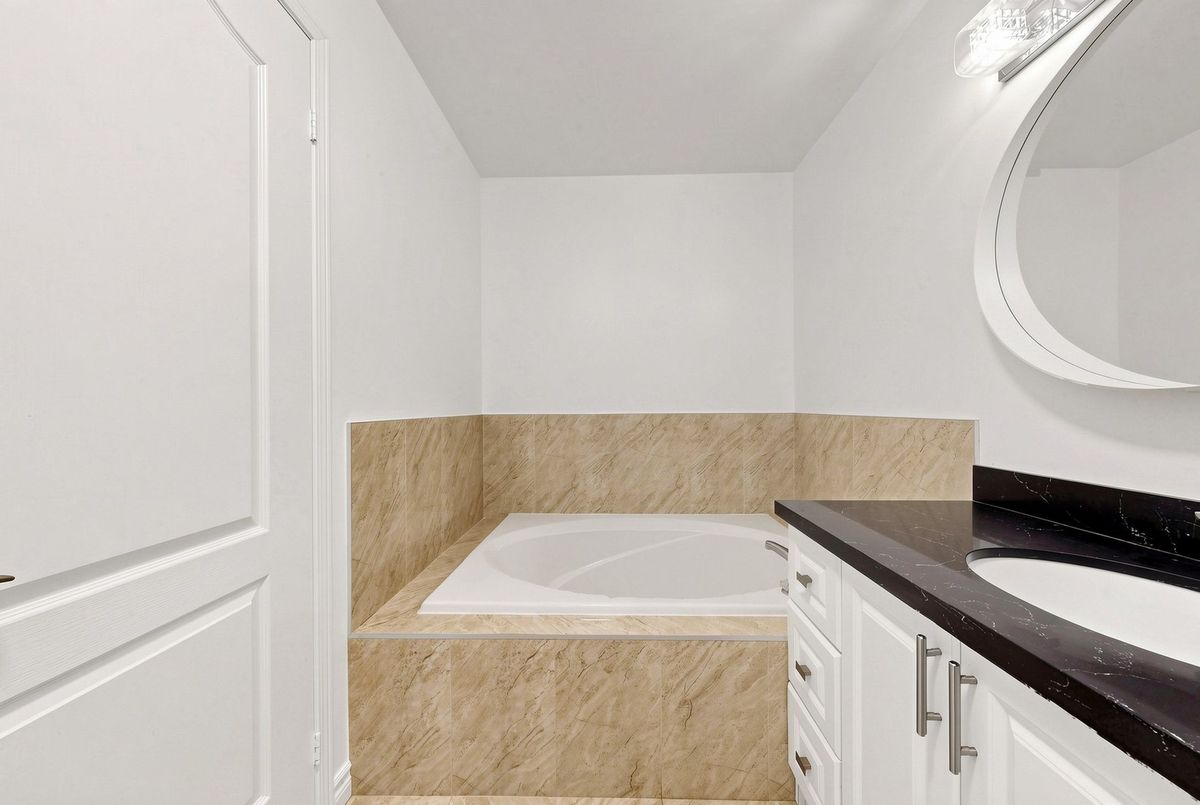 3077 Hawktail Crescent 3077 Hawktail Crescent Mississauga
