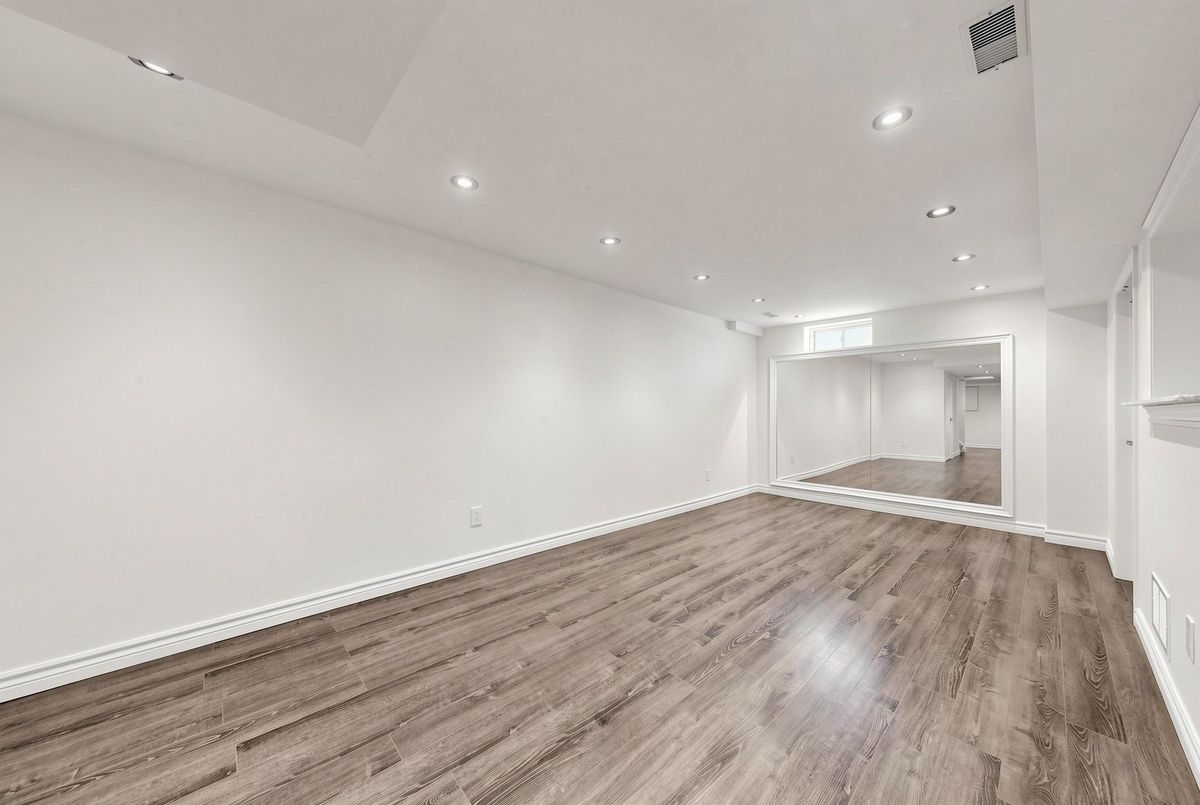 3077 Hawktail Crescent 3077 Hawktail Crescent Mississauga
